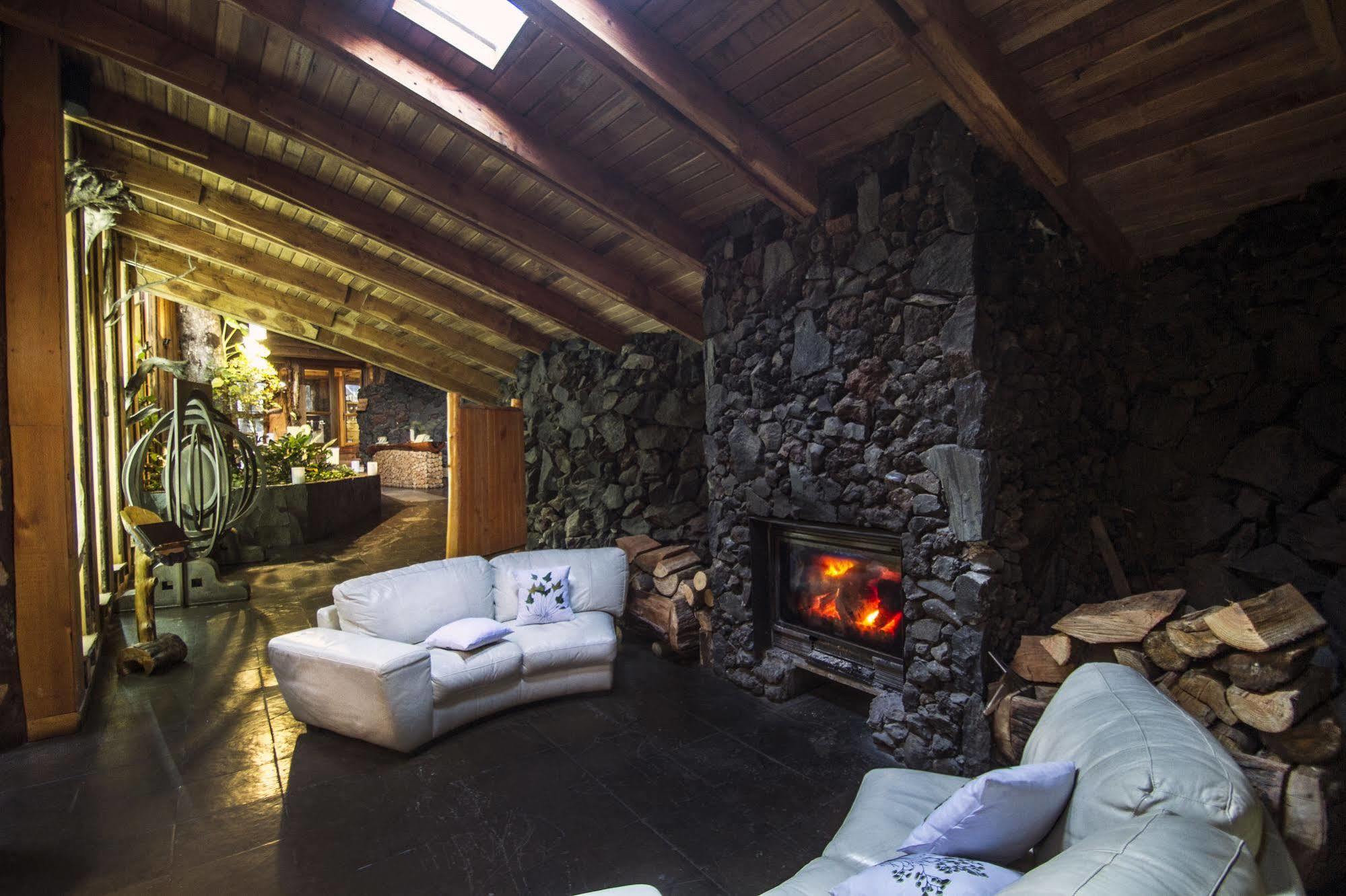 Huilo Huilo Nawelpi Lodge Puerto Fuy Exterior photo